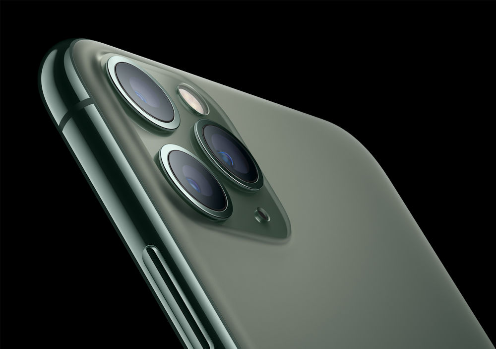 背面内側に謎の穴、やたら薄いA13…公式動画から垣間見えるiPhone 11
