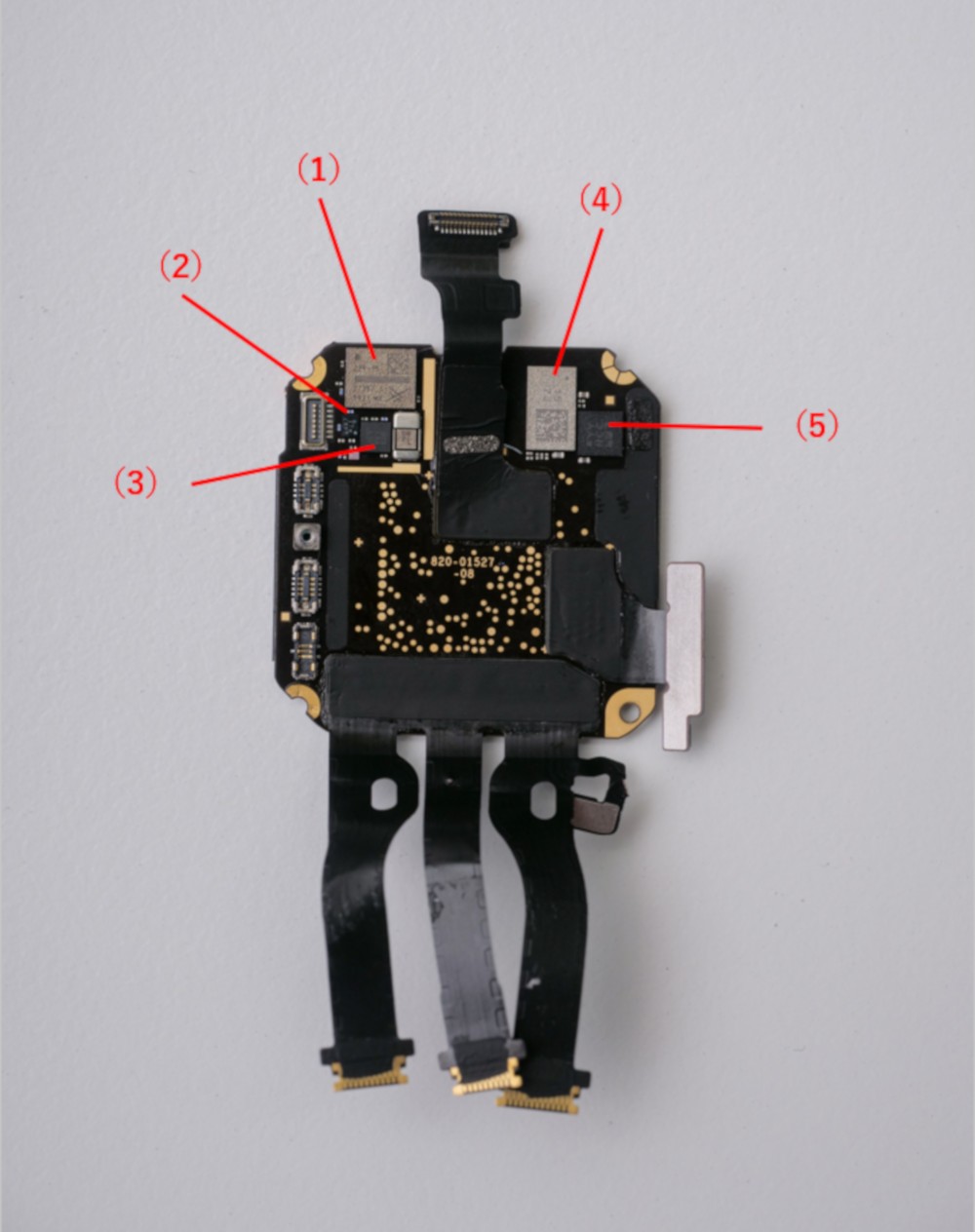 常時表示が可能になったApple Watch 5、分解は予想通り苦戦（2ページ目