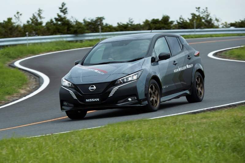 開発コード名は スーパーリーフ 日産が極める4wdのモーター制御 日経クロステック Xtech