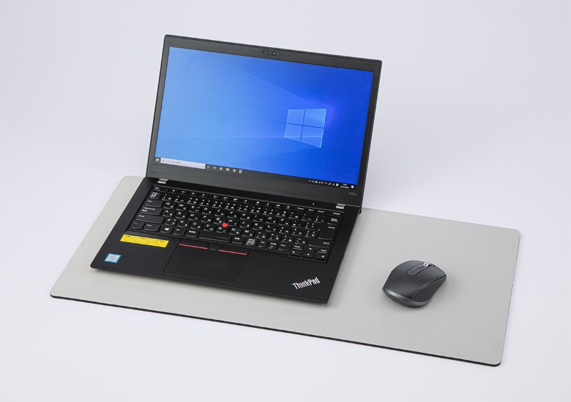 でか過ぎる マウスパッドのすすめ 机が傷つかず大きく動かしてもはみ出ない 日経クロステック Xtech でか過ぎる マウスパッドのすすめ 机が傷つかず大きく動かしてもはみ出ない 日経クロステック Xtech