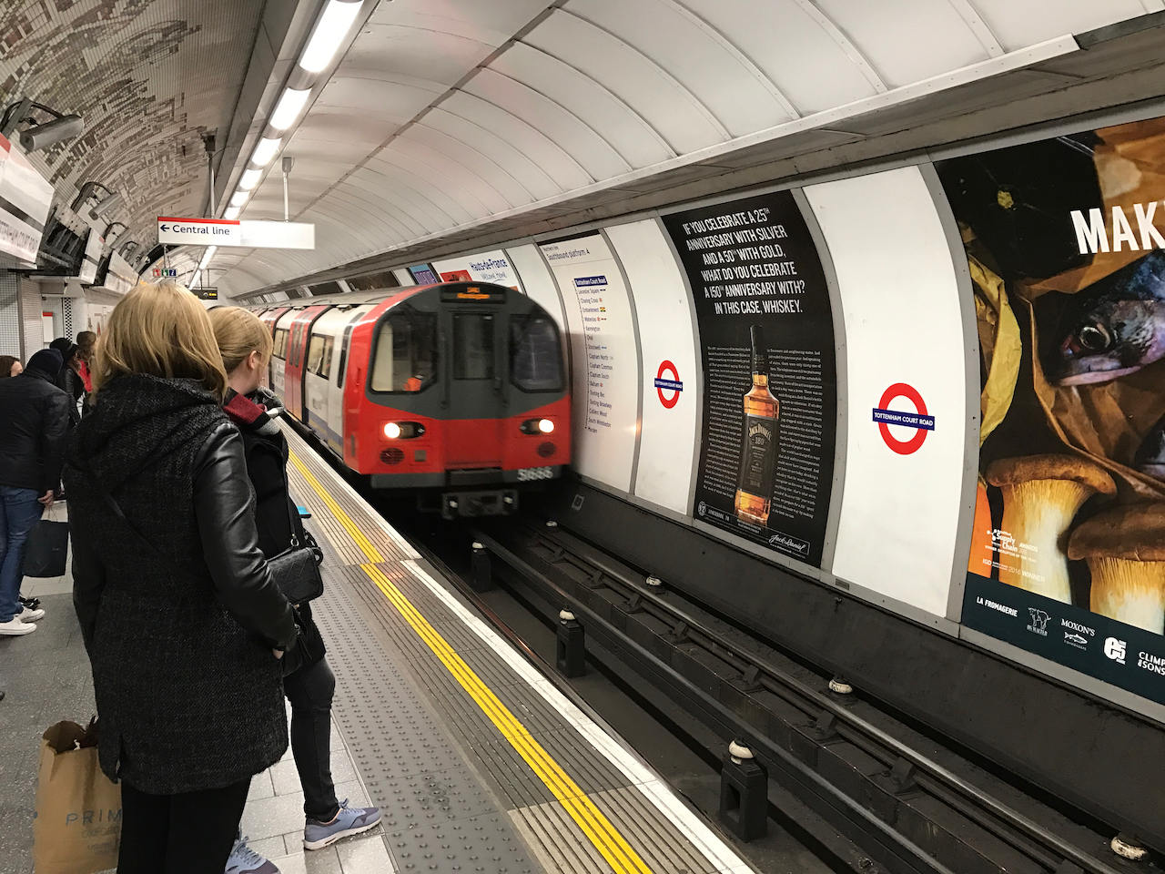 市内交通にオープンループの仕組みを世界に先駆けて導入した英国ロンドン交通局