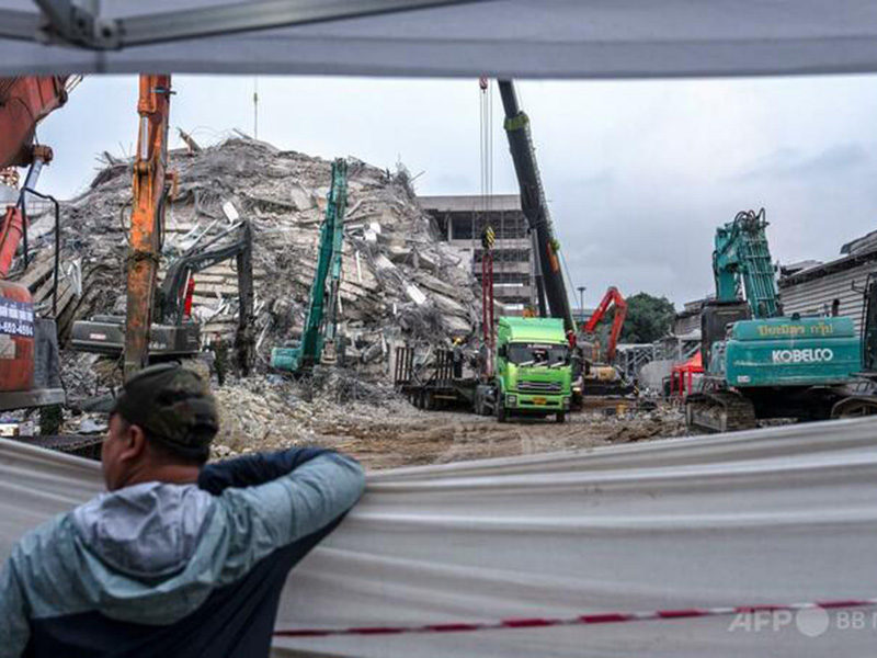 地震で建設中のビル倒壊、中国企業に疑惑の目 タイ