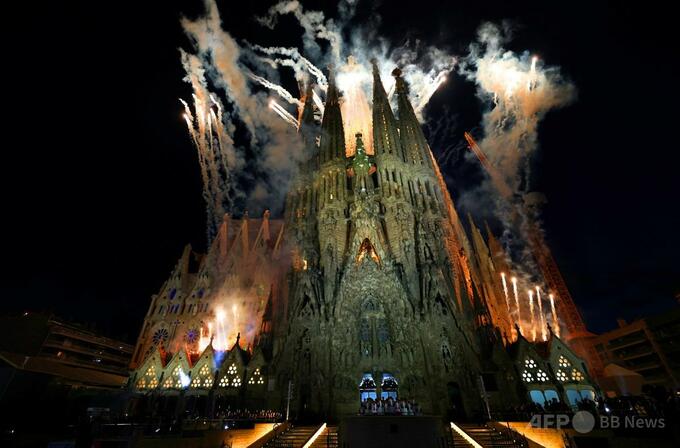 サグラダ・ファミリア 「イエスの塔」完成 ローマ教皇、記念のミサ