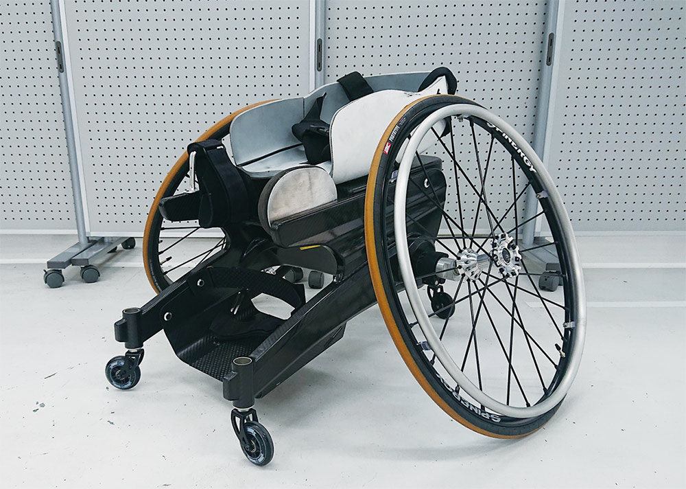 車椅子競技用車椅子