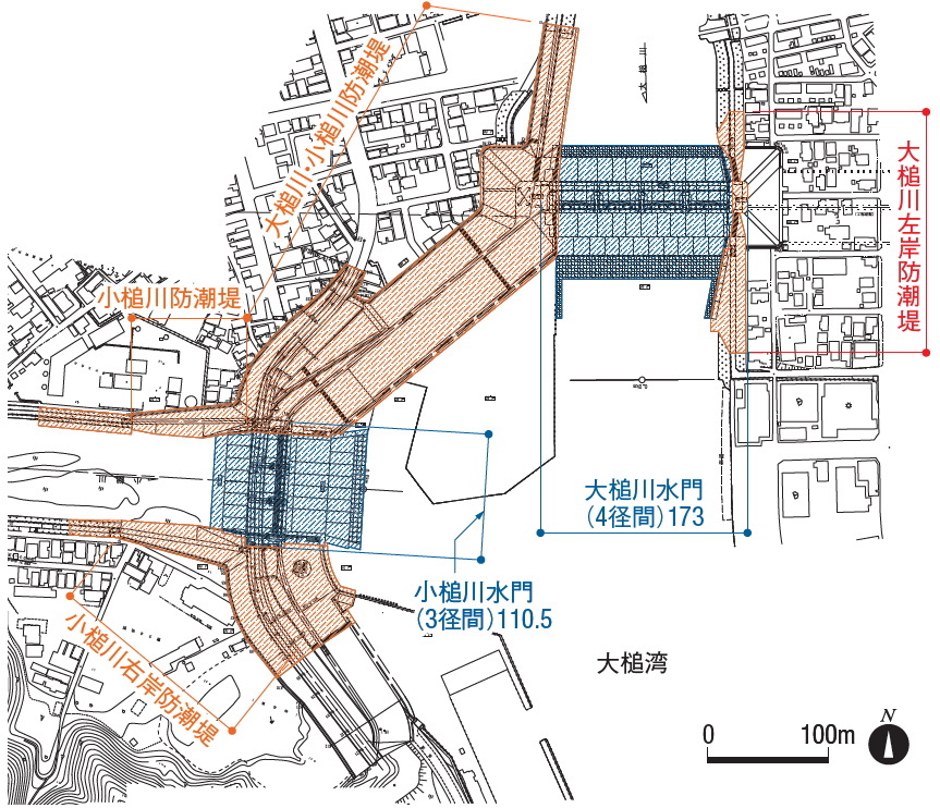 大槌町で進む防潮堤と水門の工事の範囲。青色の着色部が水門（資料：安藤ハザマ・植木組・伊藤組土建・南建設JV）