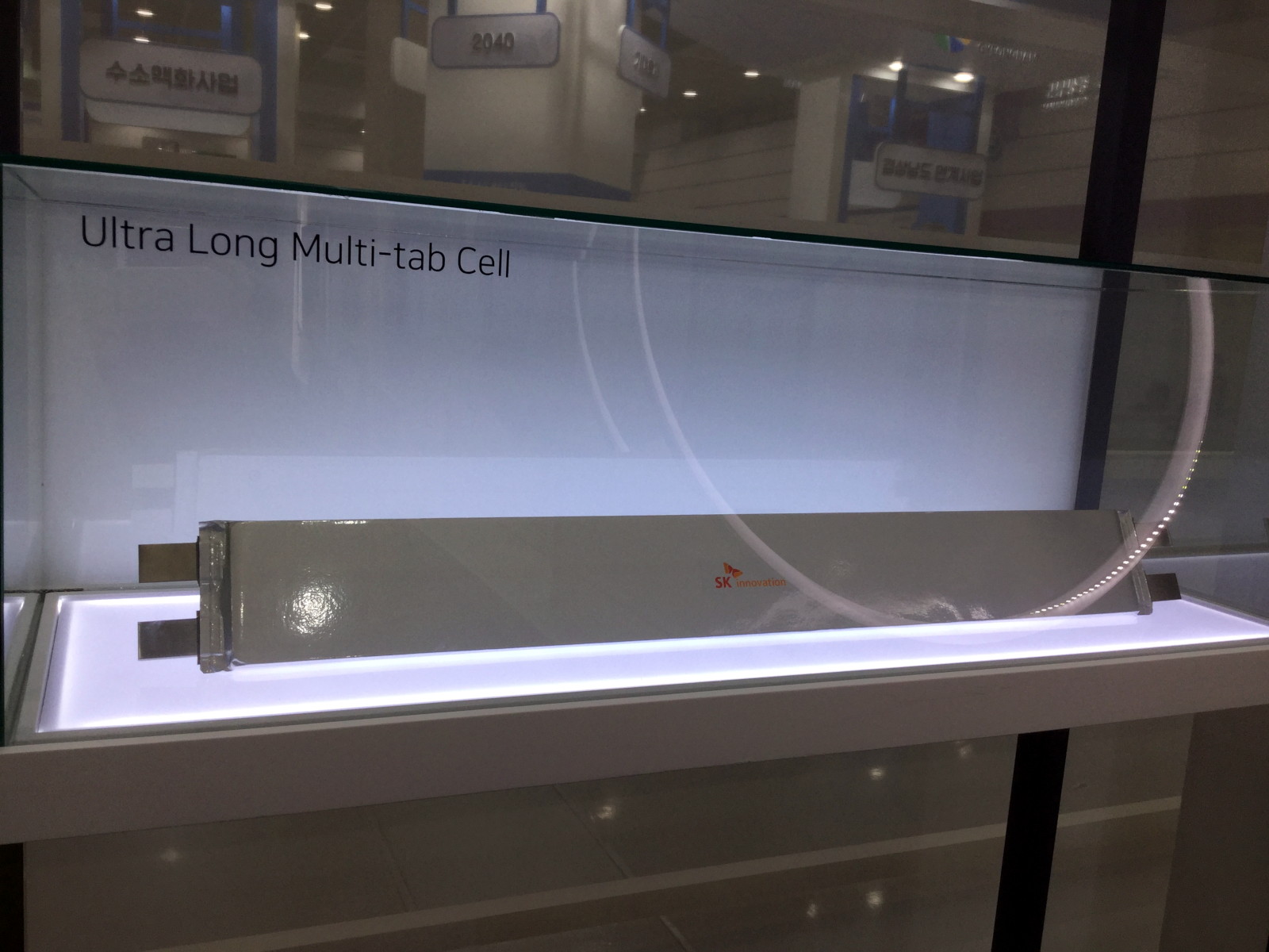 SK innovationの「Ultra Long Multi-tab Cell」（筆者撮影）