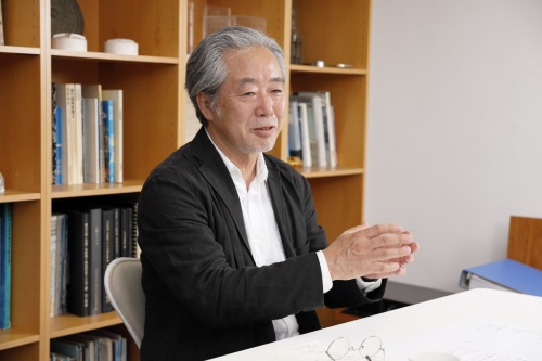 内藤廣建築設計事務所代表で、東京大学名誉教授の内藤廣氏(写真:山田 愼二)