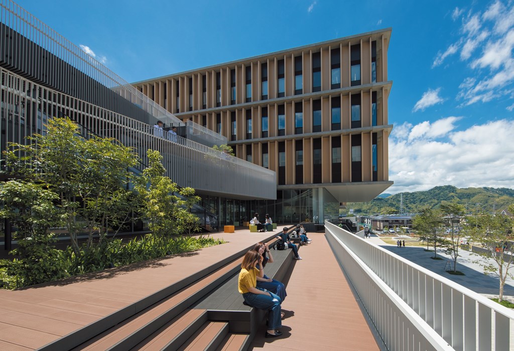 消すディテール”で内外一体の居場所づくり、竹中工務店・長谷川寛氏（2