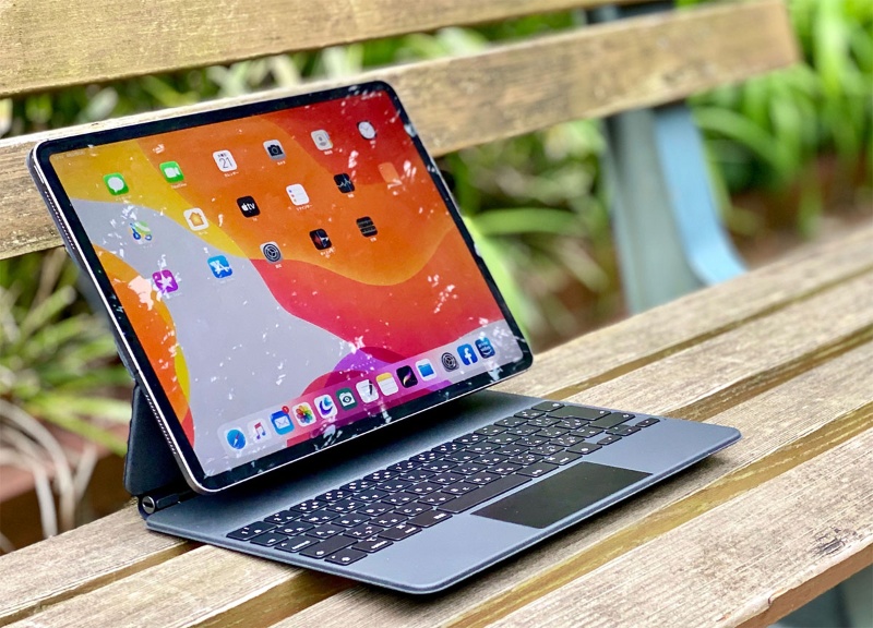 Ipad Proとmagic Keyboardは最強の組み合わせか 目からウロコ の開き方も伝授 日経クロステック Xtech
