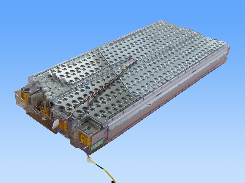 テスラの奇策、既に半数がニッケルを使わない電池の搭載車