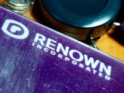 図 レナウンの社員証