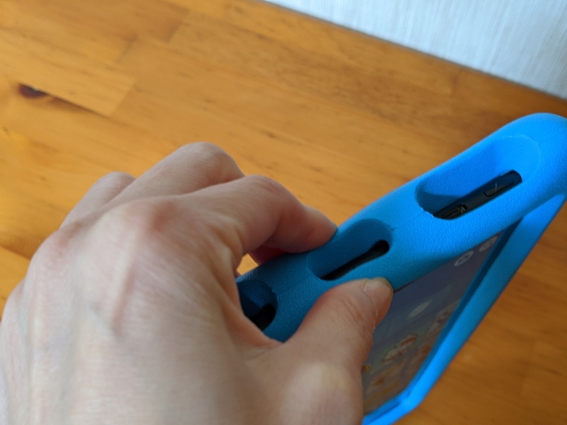 安心して買い与えられる子供用タブレット Fire Hd 10 キッズモデル をレビュー 2ページ目 日経クロステック Xtech