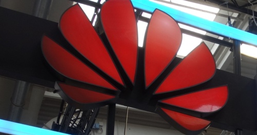 ファーウェイのロゴ(写真:日経クロステック)