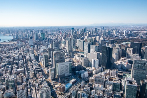 写真中央が東京ミッドタウン八重洲、その右下に見える黒い建物が常盤橋タワー（写真：ITイメージング）