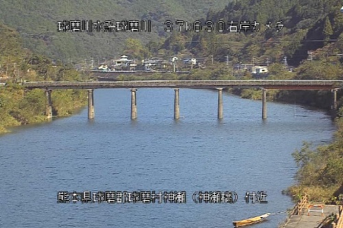 河川カメラに写っていた流失前の神瀬橋(写真:八代河川国道事務所)