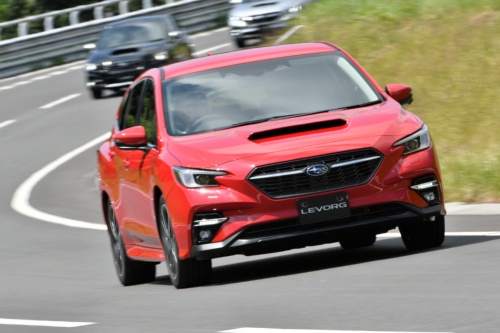図1 スバルの新型ステーションワゴン「レヴォーグ」