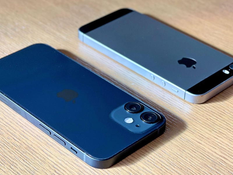 小さくなっただけ が実はすごい 思わず二度見するiphone 12 Mini 日経クロステック Xtech 小さくなっただけ が実はすごい 思わず二度見するiphone 12 Mini 日経クロステック Xtech