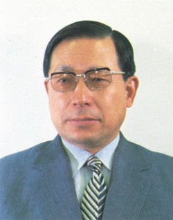 稲葉清右衛門氏