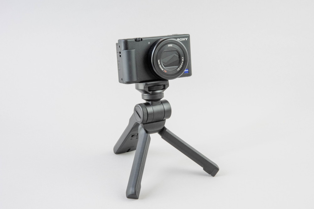 カメラまとめ 2025年最新版】ソニーVLOGCAM ZV-1とRX100M5Aどっちが使いやすい