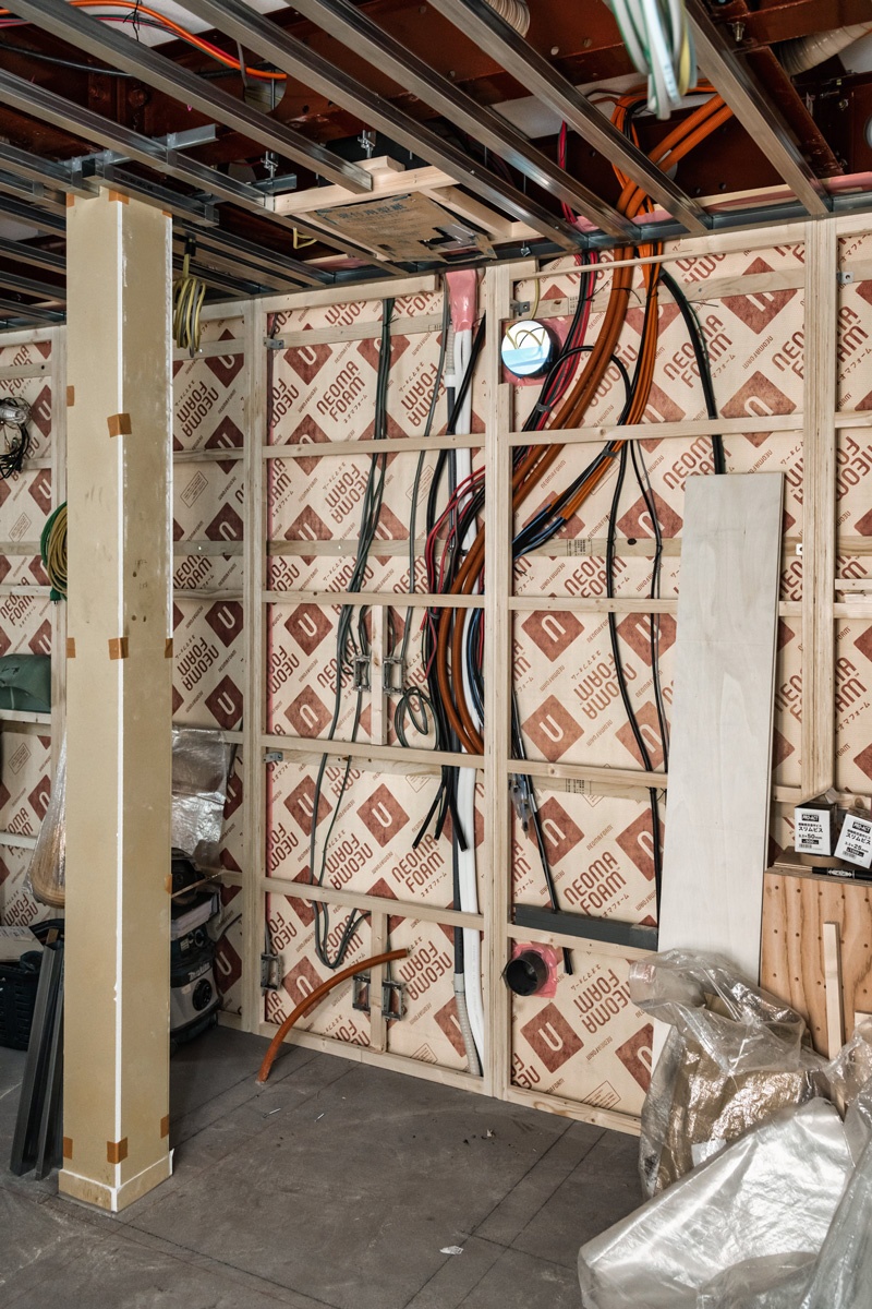 自宅建て替えで作った念願のサーバールーム 機材用ラックの答えはikeaにあった 日経クロステック Xtech 自宅建て替えで作った念願のサーバールーム 機材用ラックの答えはikeaにあった 日経クロステック Xtech