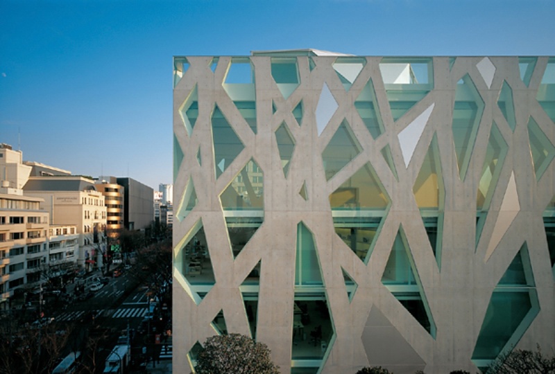 斜め柱構造 で実現したけやきの意匠 日経クロステック Xtech 斜め柱構造 で実現したけやきの意匠 日経クロステック Xtech