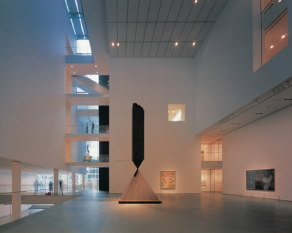 都市と一体化した空間でアートと出会う | 日経クロステック（xTECH）