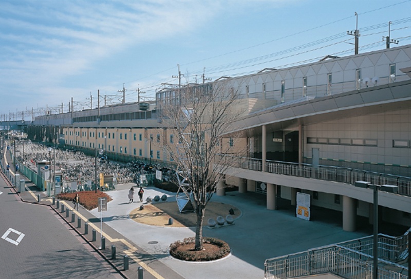 吊り免振工法で鉄道高架下にホテル 日経クロステック Xtech 吊り免振工法で鉄道高架下にホテル 日経クロステック Xtech