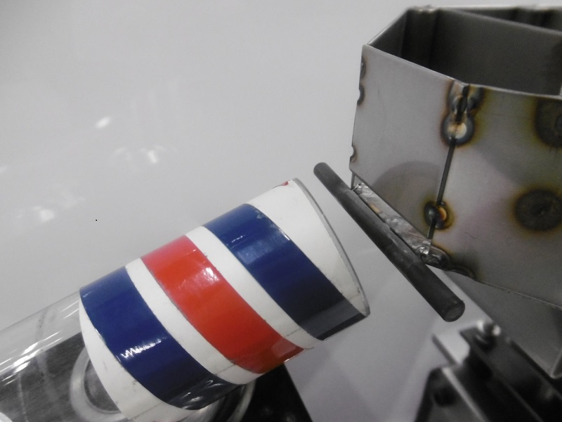 「全集中」でワッシャーを整列　アイシンの振動搬送からくり