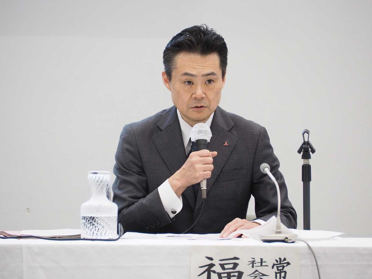 記者会見時までのヒアリングの内容を説明する福嶋氏