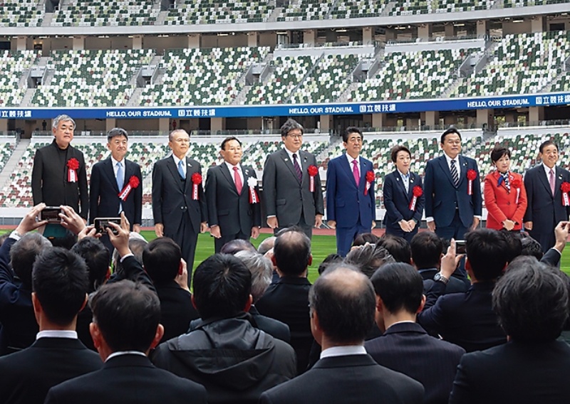 Q 無観客を予見したような国立競技場の座席 隈研吾氏が色分けで表現したものは 日経クロステック Xtech Q 無観客を予見したような国立競技場の座席 隈研吾氏が色分けで表現したものは 日経クロステック Xtech