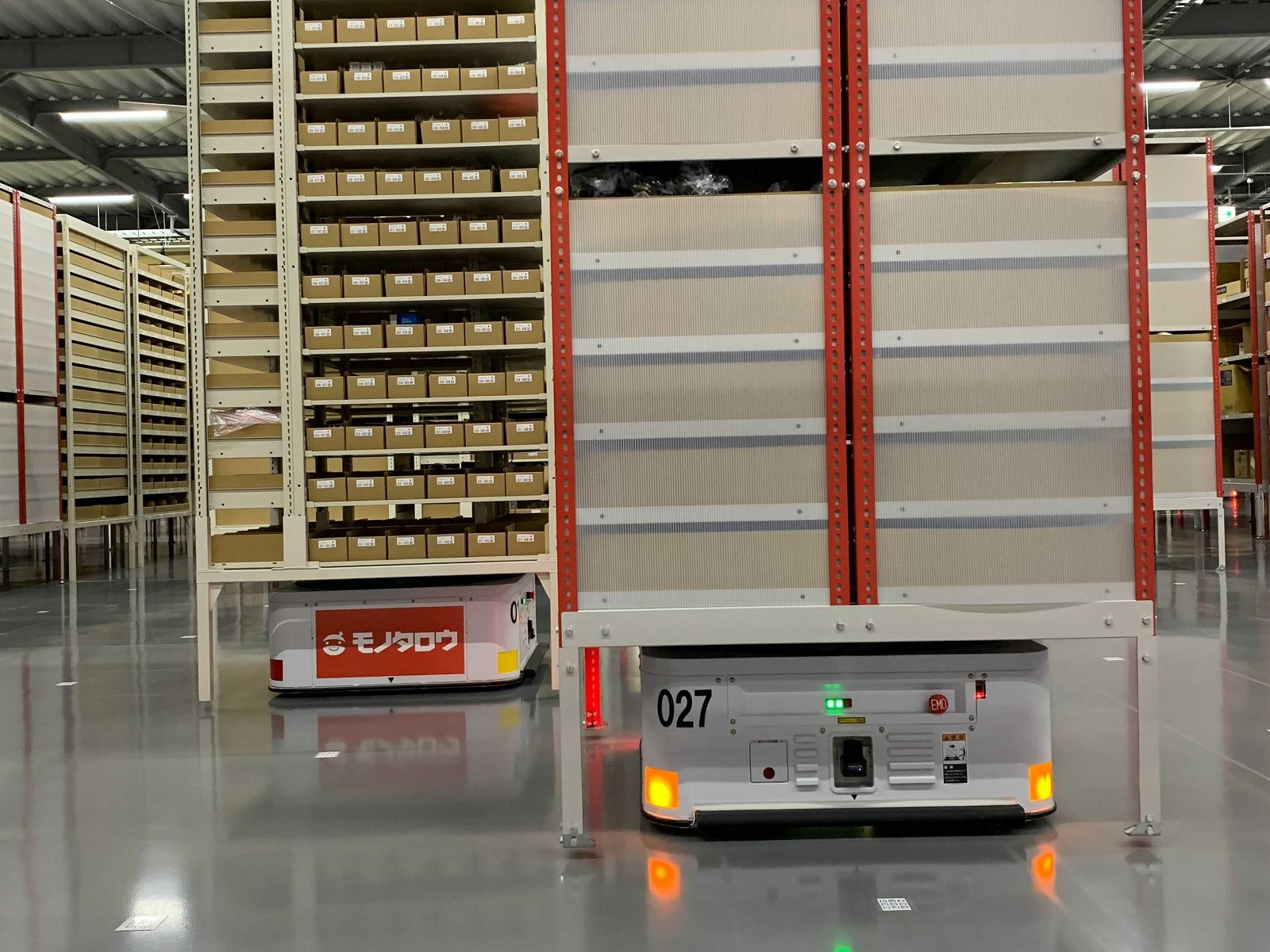 図2　ロボットによる商品の搬送