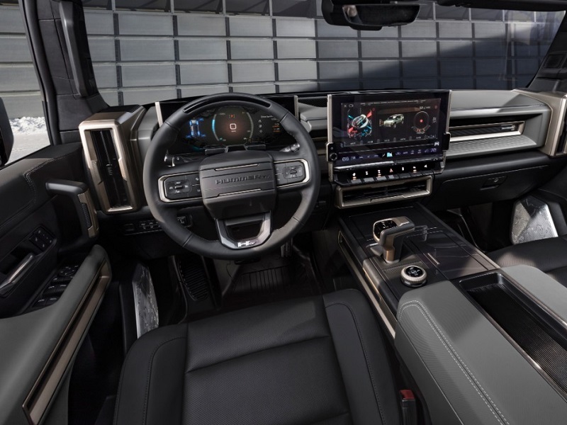 新型車の車内 