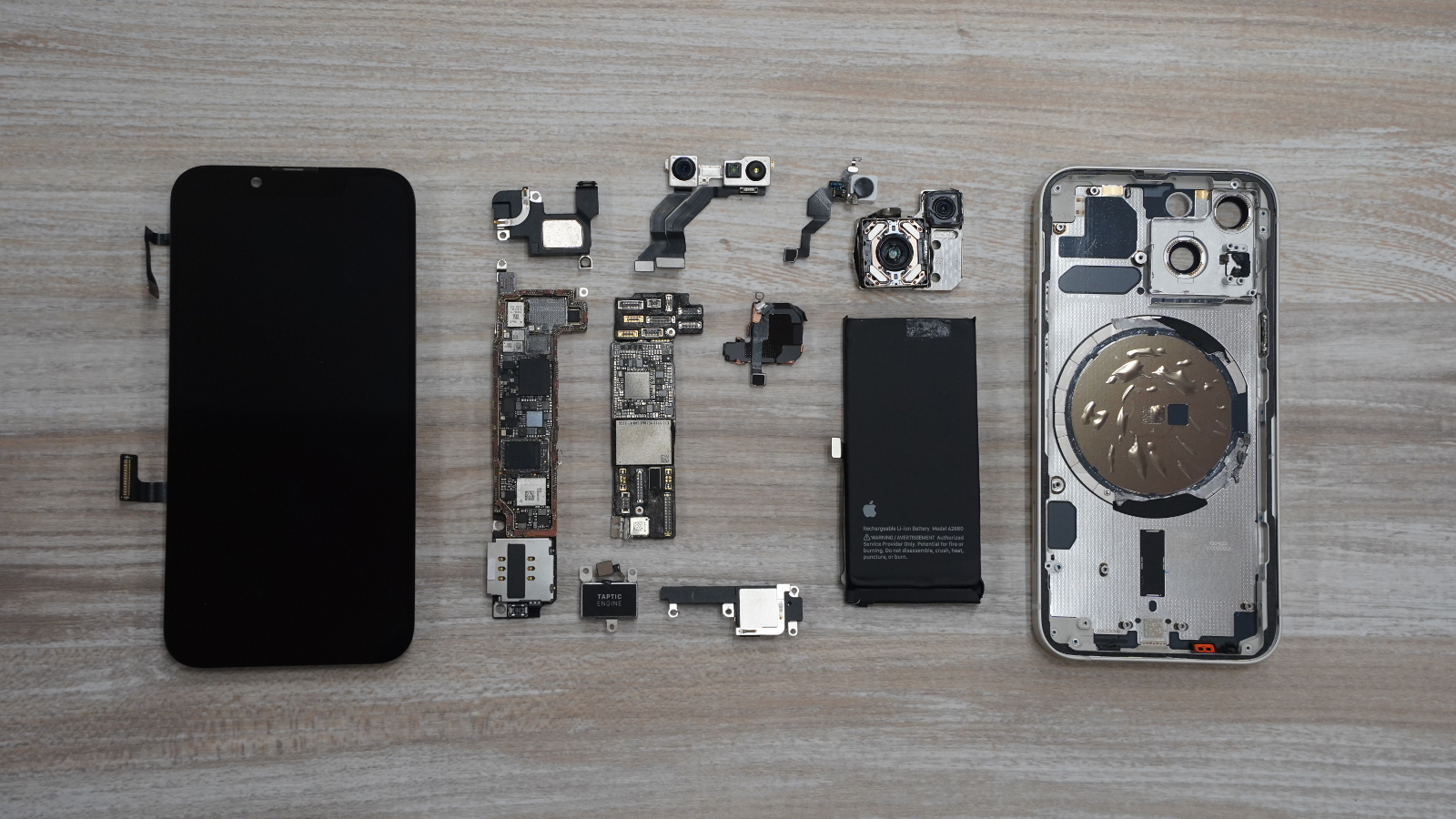 Apple iPhone 13 Pro max電池99% 本体 Apple iPhone 13 Pro Max 256 GB Silver 88% Battery Health Excellent