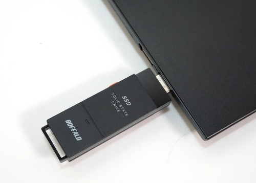 USBポート経由でパソコンと接続するだけで利用できる手軽さが魅力