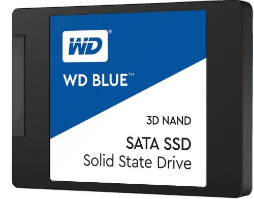 カード型のM.2の普及が進み、このような2.5インチSSDは少数派になりつつある。写真はウエスタンデジタルの「WD BLUE 3D NAND SATA」