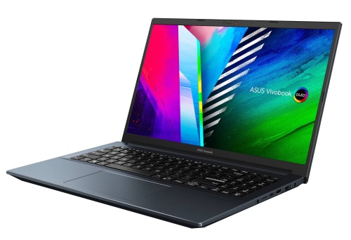 台湾ASUSTeKは2021年11月に27型番もの有機ELディスプレイ搭載ノートPCを発表した。写真は「Vivobook Pro 15 K3500」