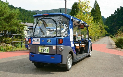 図6　福井県永平寺町で使用しているレベル3の自動運転車両