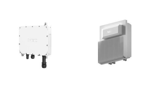 NECが発表したローカル5G向けの一体型小型基地局「UNIVERGE RV1200」（左）と「同RV1300」