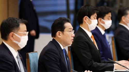 2022年2月4日に開催された第2回経済安全保障推進会議で経済安全保障法制に関する提言を受け、取りまとめをする岸田文雄首相