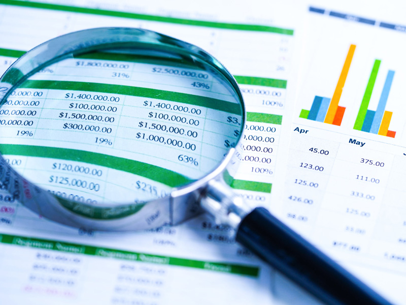 Excelで計算や並び替えに失敗する謎の数値、セルに付いた緑色の三角形に注目