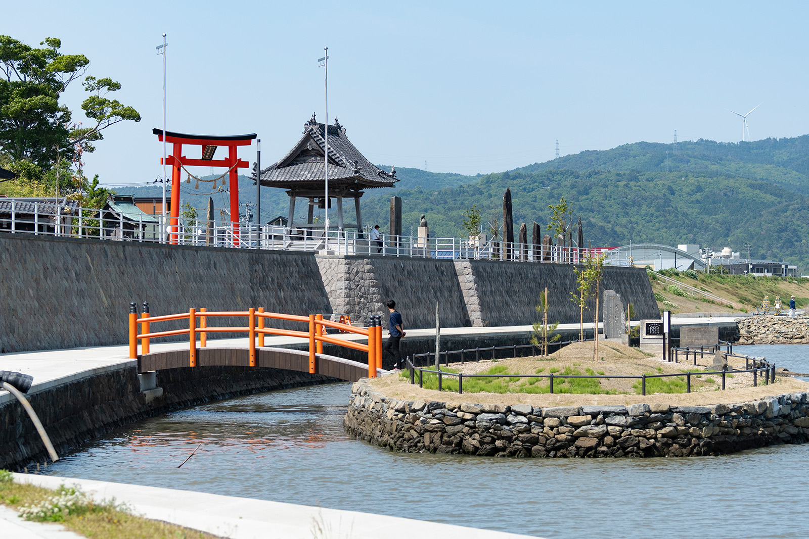 大島神社前（写真：村上 昭浩）