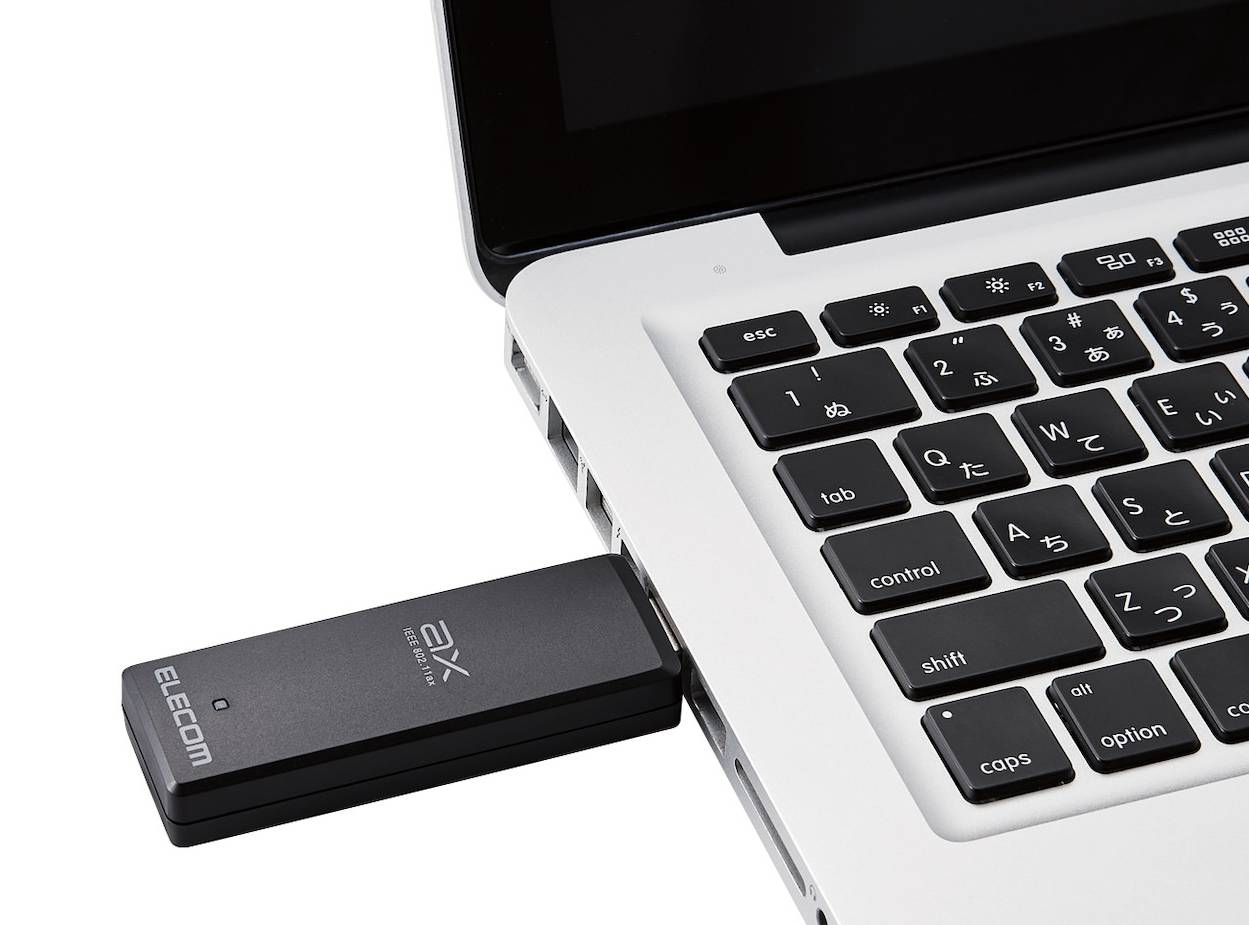 パソコンがWi-Fi 6に対応していない場合、USBによるアップグレードを検討しよう。写真はエレコムの「WDC-X1201DU3-B」（実売価格は7310円程度）