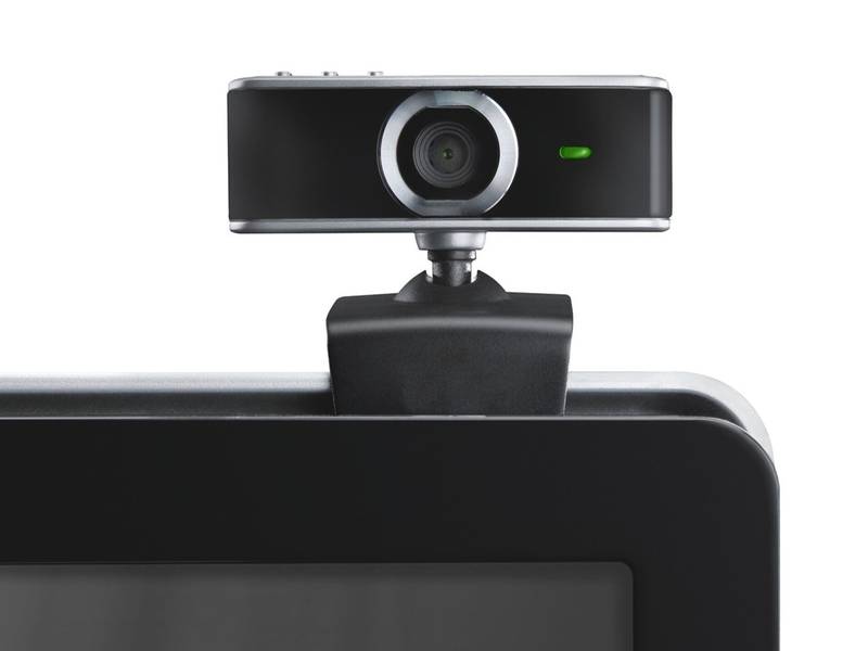 カメラが飛び出るデルの曲面ディスプレイ「C3422WE」、Web会議は カメラが飛び出るデルの曲面ディスプレイ「C3422WE」、Web会議は