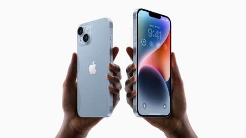 「iPhone 14」シリーズでは「mini」が廃止され、6.1インチの「iPhone 14」と6.7インチの「iPhone 14 Plus」の2機種展開に。市場ニーズに合わせ大画面化が進められたようだ