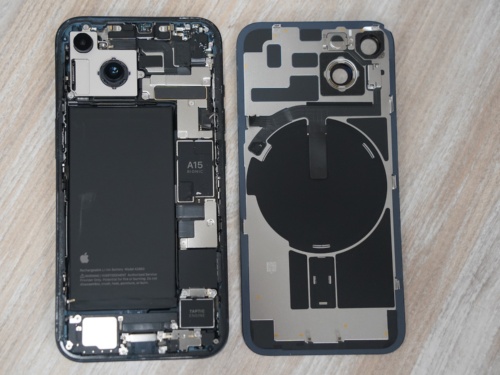 図4 背面カバーを開けた様子