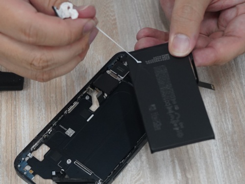 図10 2次電池を取り外した様子