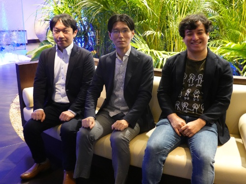 左からフューチャーのSAIGの加藤善大グループリーダー、塚本祥太シニアアーキテクト、AtCoderの高橋直大社長