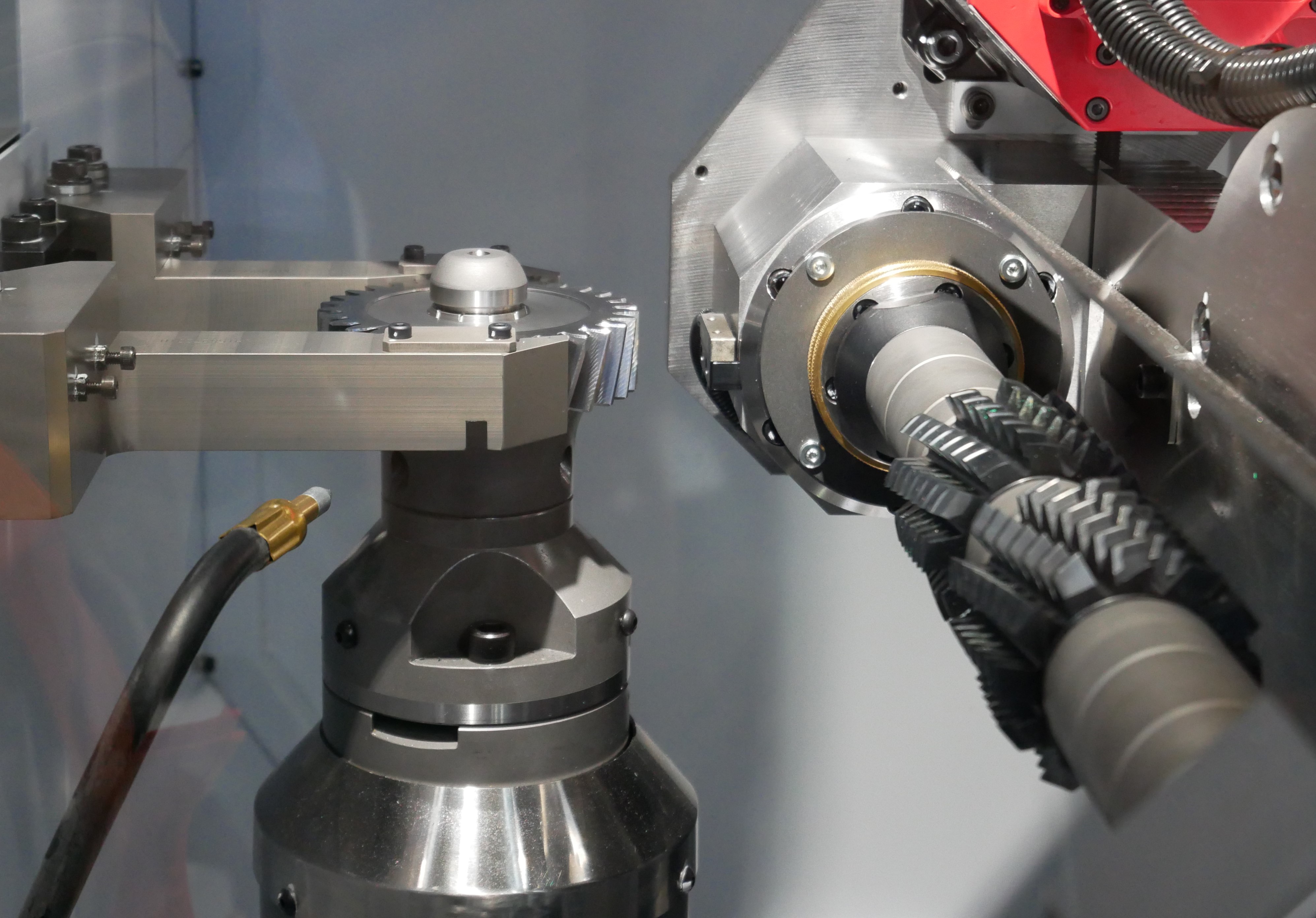 CF26A加工室内の様子