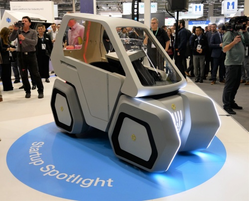 3Dプリンターを多用して造った電動モビリティー「UILA」