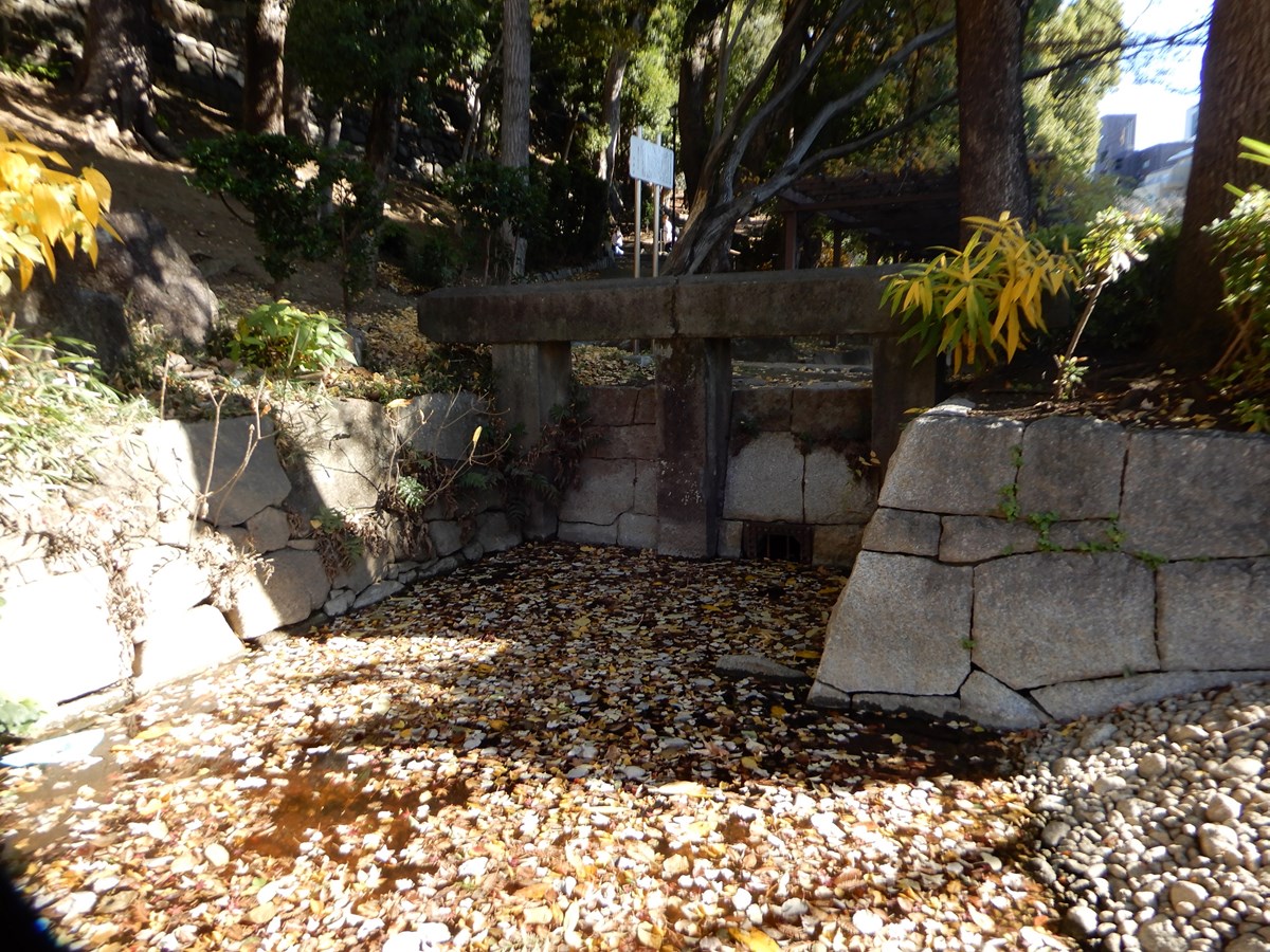 松尾芭蕉も工事関係者だった！ 江戸のまちへ水を運んだ神田上水の遺構